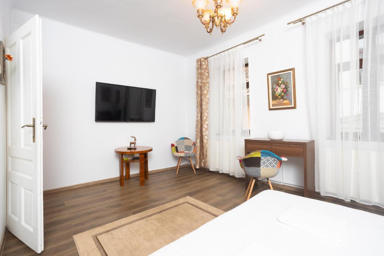 Wagner Apartment Braşov Exteriör bild
